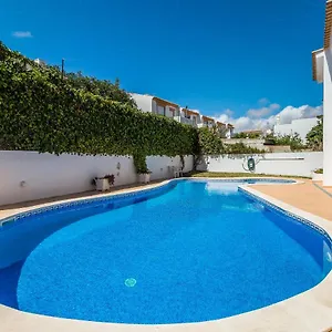 https://appartement-algarden-olhos-dagua.hotelaalgarve.com