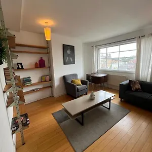 https://2-bed-flat-in-heart-of-hackney.brighton-hotels-england.com